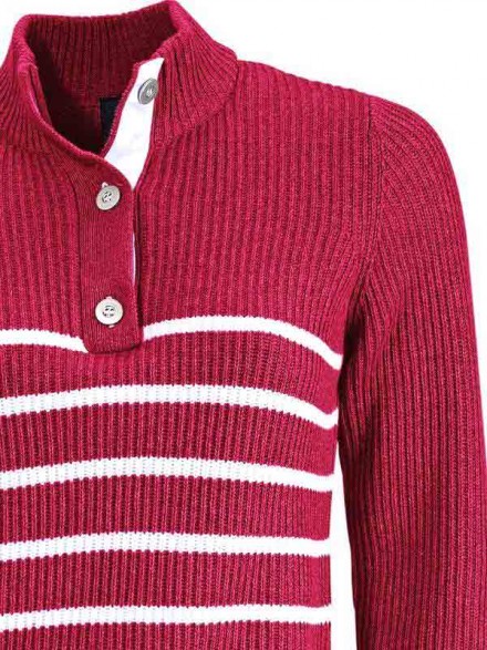 červený pásikavý pulovrik