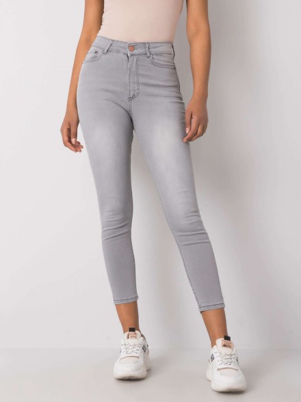 Podmanivé džínsy pre vytvorenie podmanivého outfitu